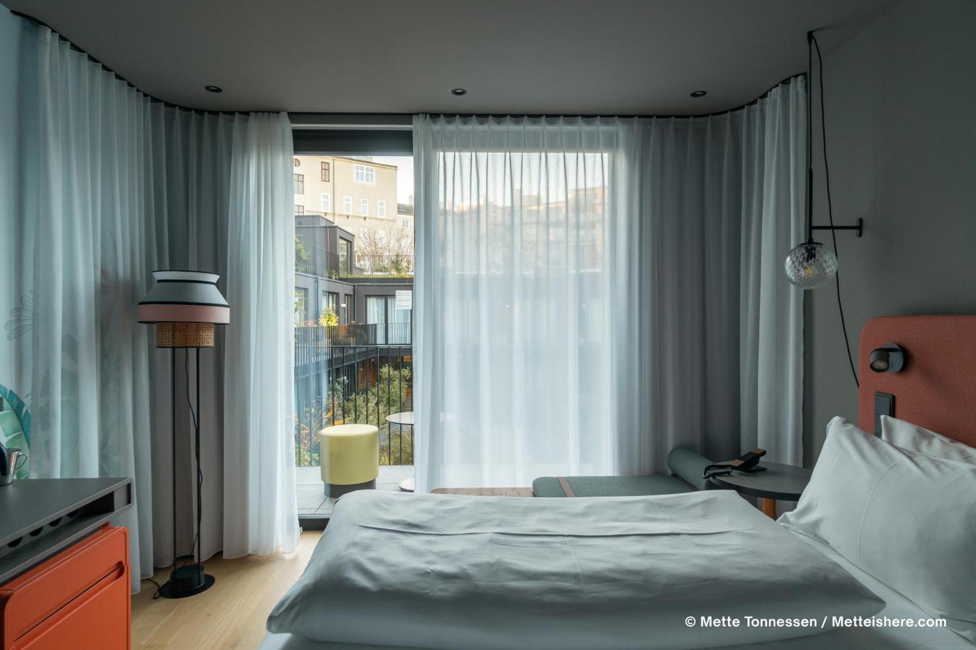 Hotel Indigo Vienna - Naschmarkt By Ihg Екстериор снимка