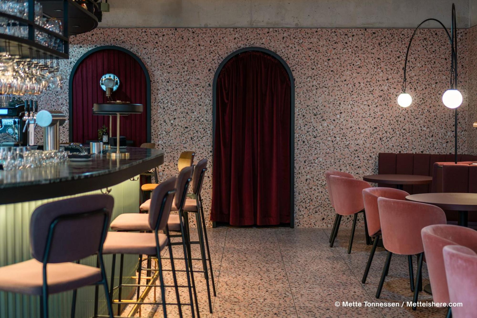 Hotel Indigo Vienna - Naschmarkt By Ihg Екстериор снимка